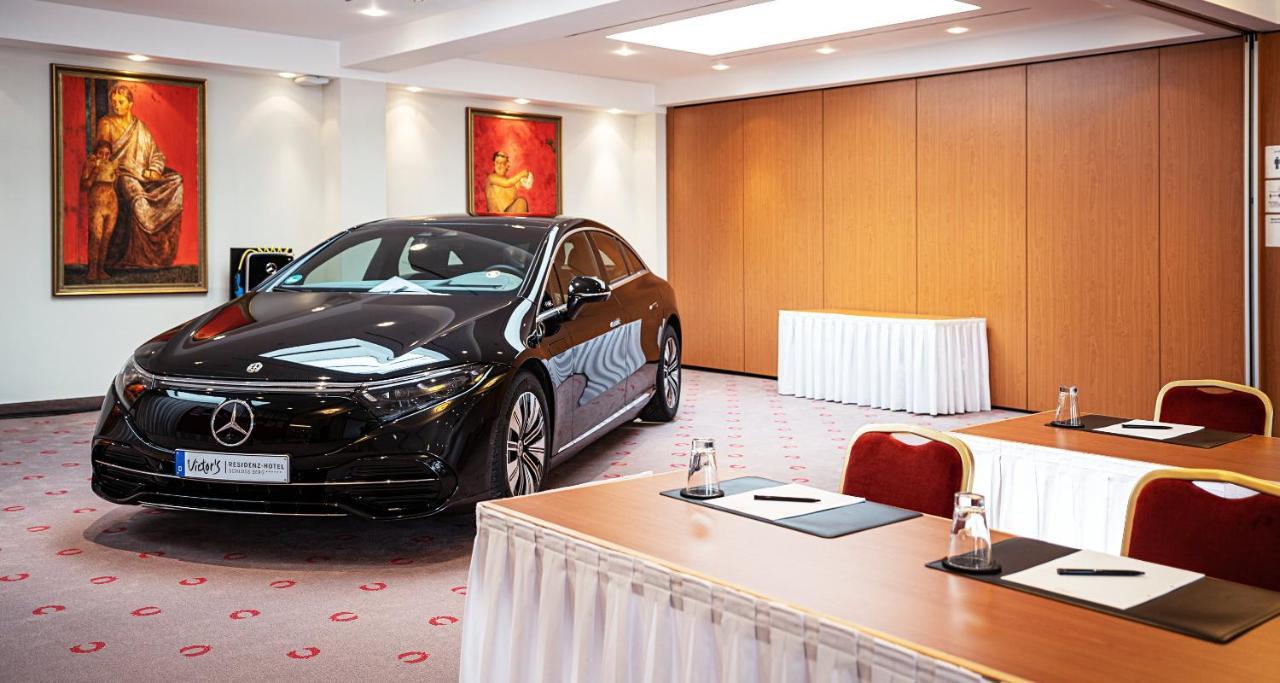 Victor'S Residenz-Hotel Schloss Berg Nennig Eksteriør bilde A Mercedes-Benz S-Class in the VIP Lounge at the airport