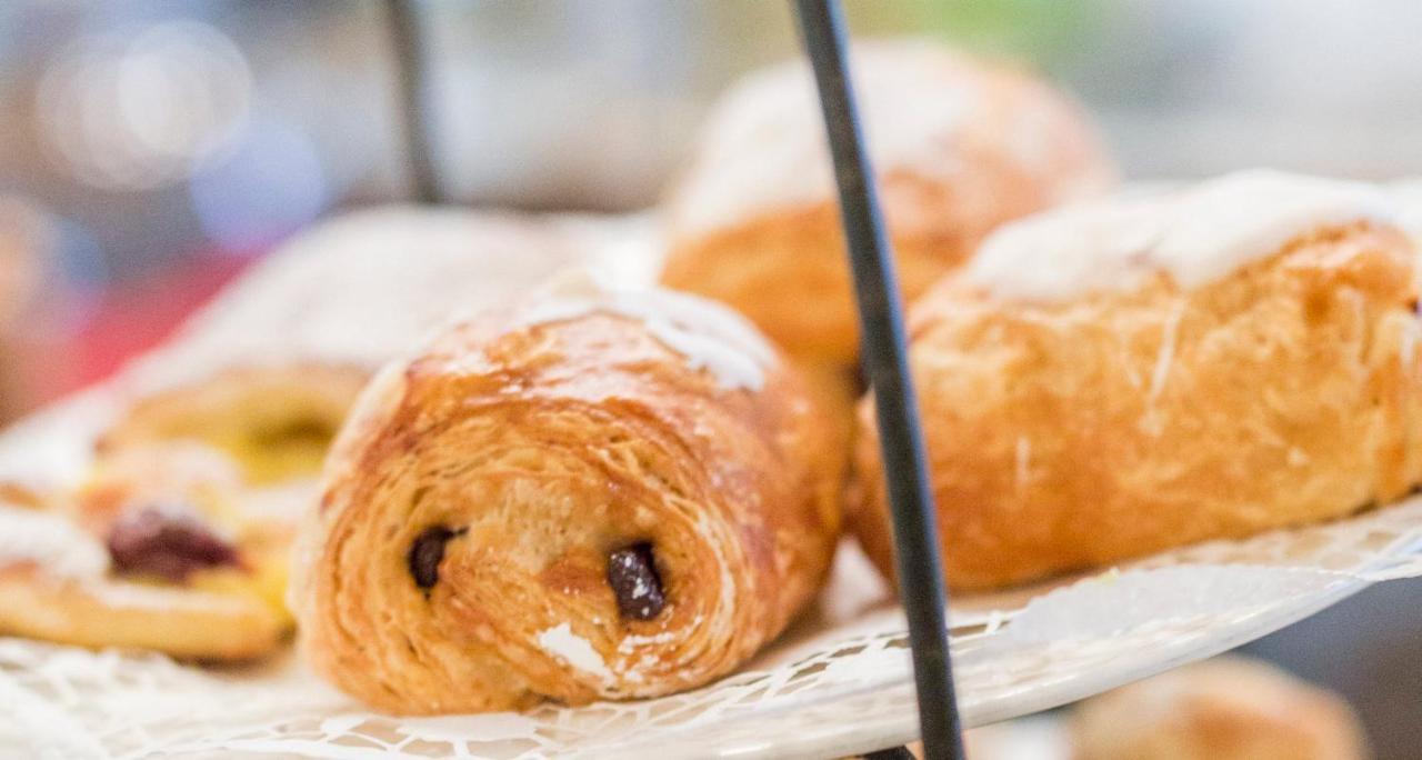 Victor'S Residenz-Hotel Schloss Berg Nennig Eksteriør bilde Pain au chocolat