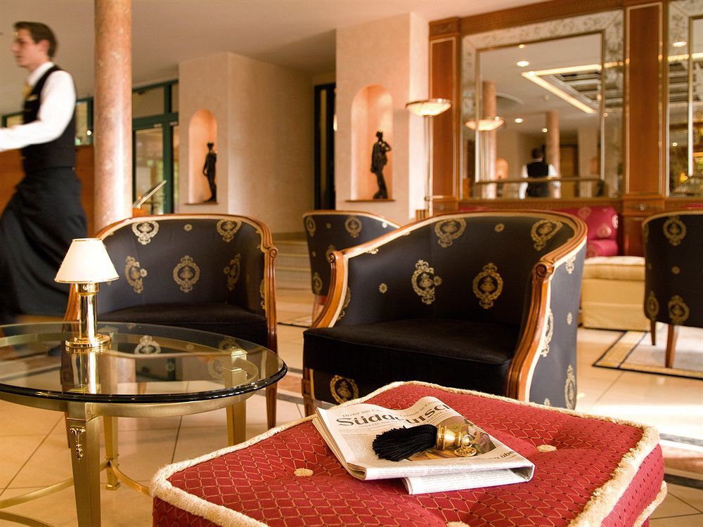 Victor'S Residenz-Hotel Schloss Berg Nennig Eksteriør bilde Lobby
