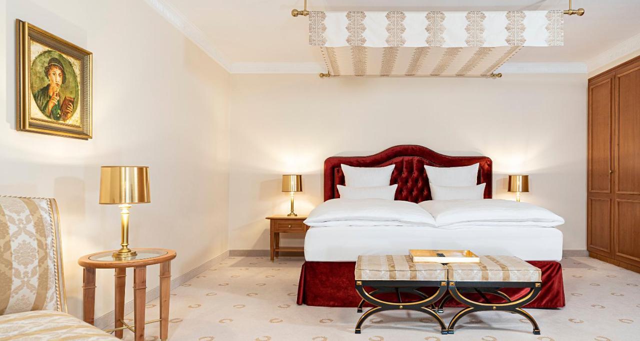 Victor'S Residenz-Hotel Schloss Berg Nennig Eksteriør bilde